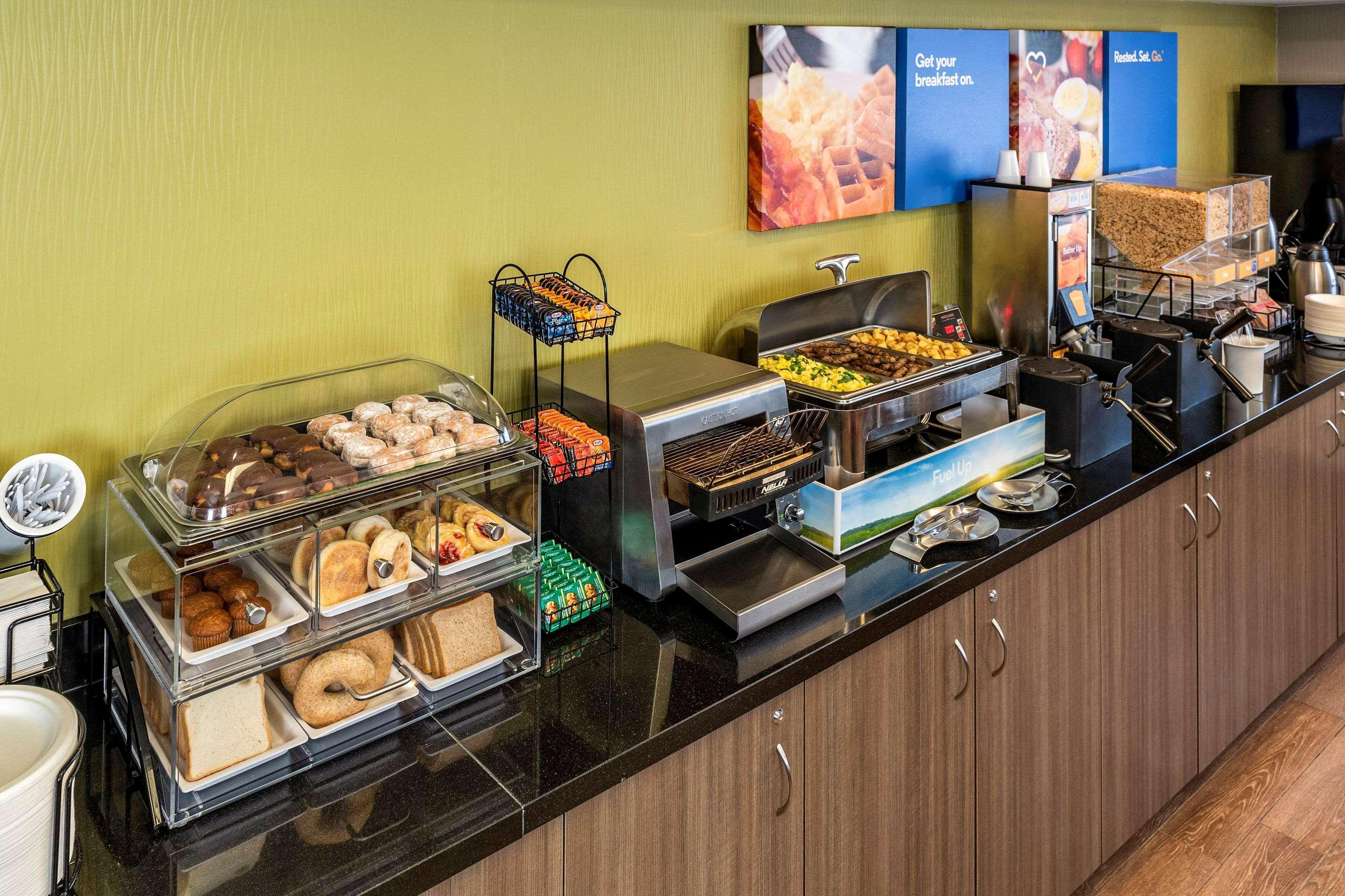 וויניפג Comfort Inn Airport מראה חיצוני תמונה
